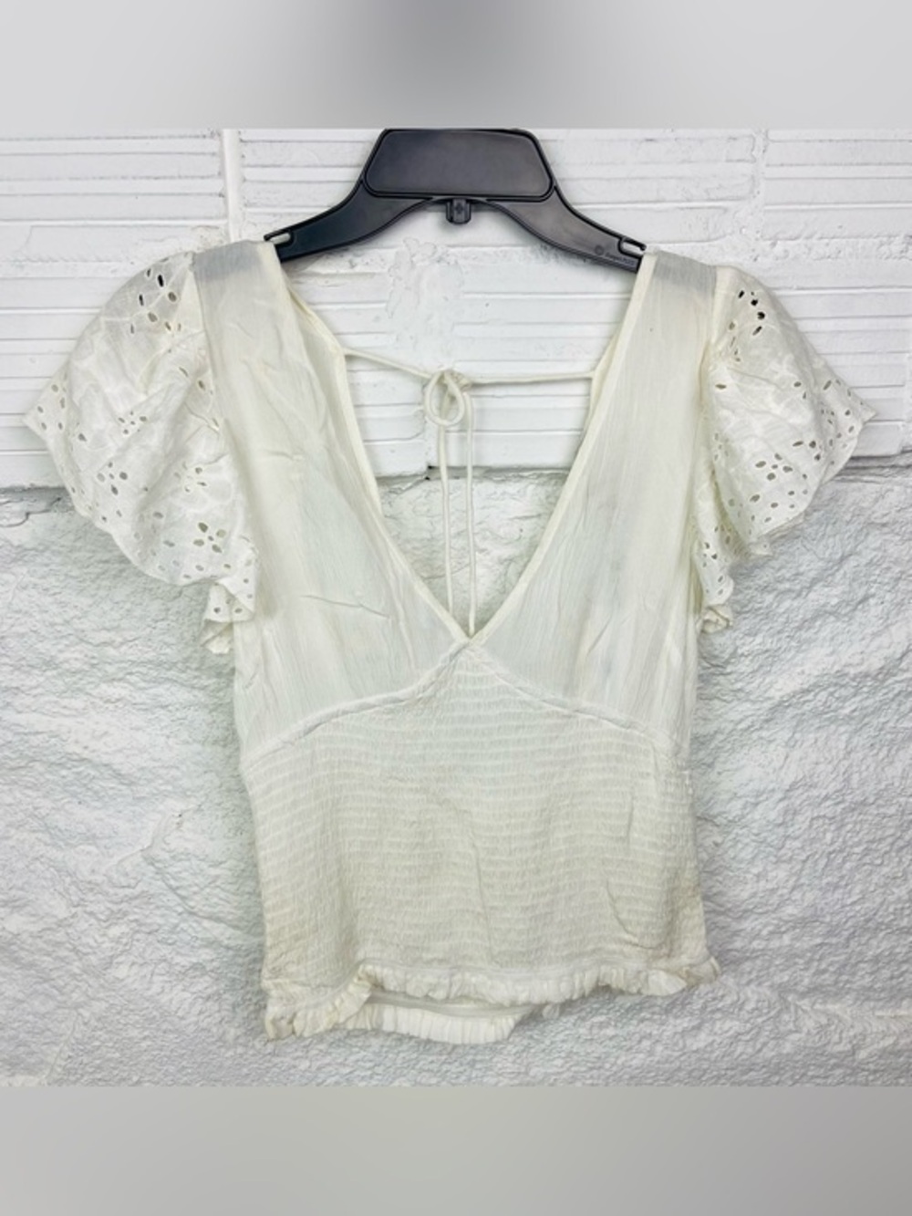 NWT industry cotton Ivory Eyelet Puff Sleeve V-Neck Blouse size small